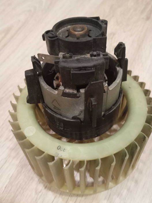 Радиатор и Вентилатор  за VW Passat 2 (b3)