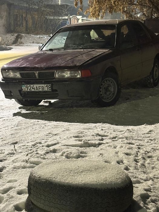 Подам машину митсубиси Галант
