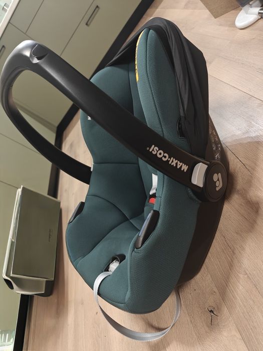 Столче за кола Maxi-Cosi CabrioFix I-Size + база isofix