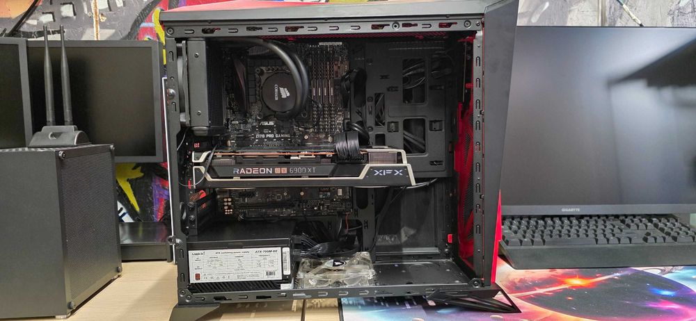 PC gaming Corsair Spectre cu AMD RX 6900XT 16GB GDDR6, Intel i7 6700K, 16GB RAM, 512GB nvme
