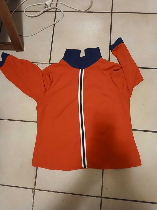 Vând bluza rosie eleganta Mizar 42 + tricou