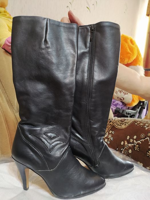 Женские модельные осенние сапоги