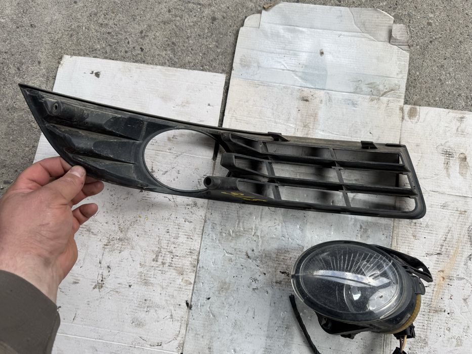 Grila proiector si proiector stanga fata passat b6 produse originale oem vw