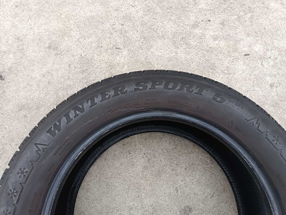 Doua anvelope iarna 235 60 18 dunlop winter sport 5 profil de 7,5 mm
