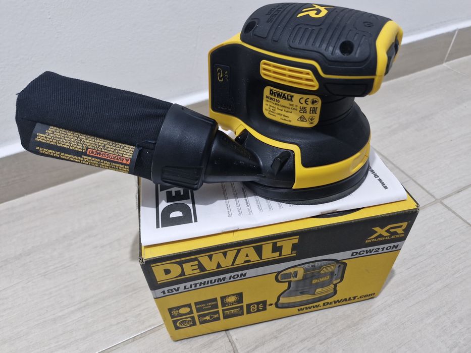 Slefuitor Orbital DeWALT DCW210
Slefuitor orbital