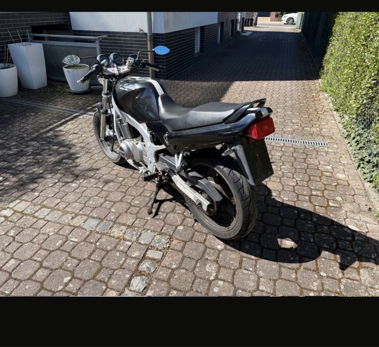 Suziki gs 500e .