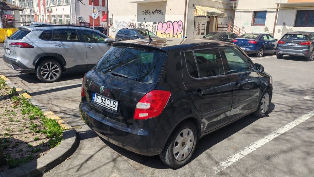 SKODA Fabia 2011 — imagine 3