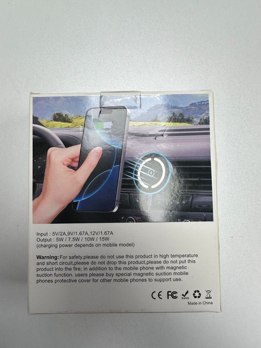 Suport Auto cu MagSafe si Incarcare Rapida Wireless