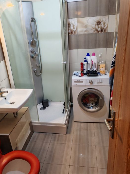 Apartament de vânzare în Bușteni renovat Nou central lângă supermercat