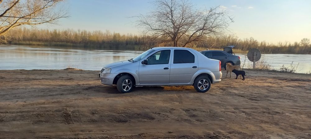 Рено логан 2015 год