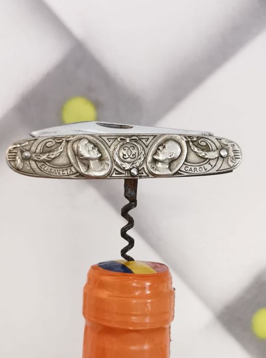 Briceag de colectie din argint cu Carol 1 si Elizabeta