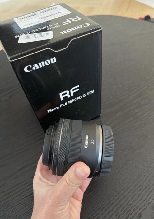 Obiectiv Canon RF 35mm F1.8 Macro IS STM