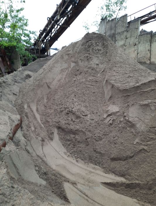 Vând nisip și sort etc