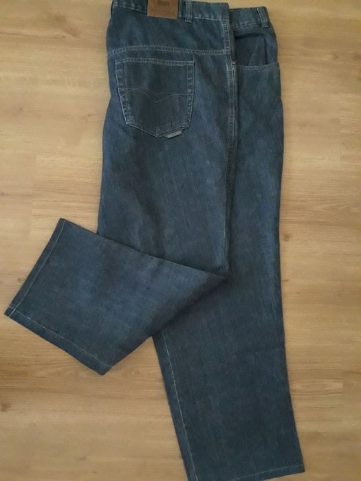 Мъжки дънки CALIBRA  (размер 62)