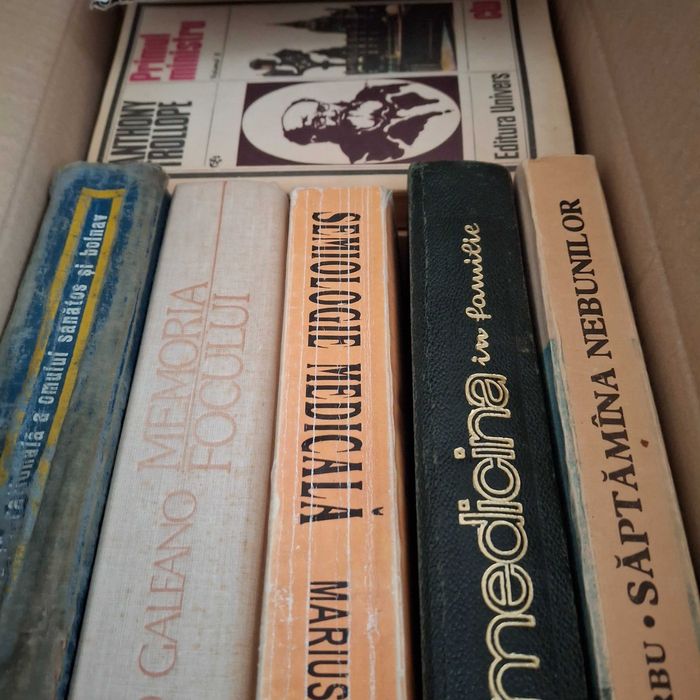 Urgent Carti de citit la cutie