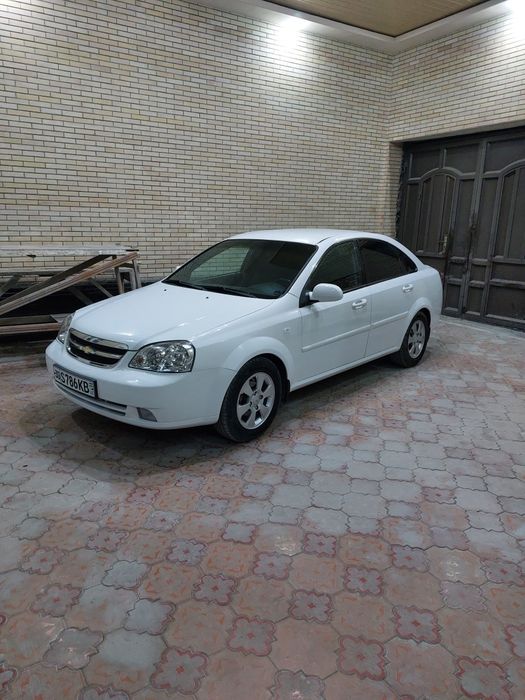 Lasetti 2012 2 pozisa