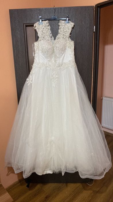 Vând rochie de mireasa !