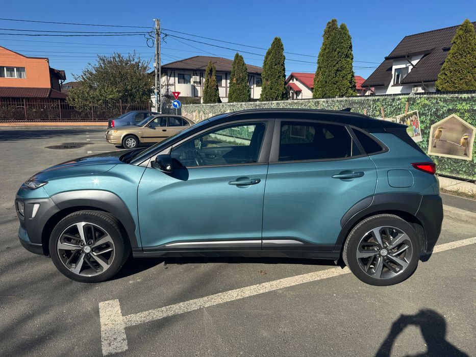 Hyundai Kona 1.0 T-GDI (roti iarna incluse, premium trim, full option)