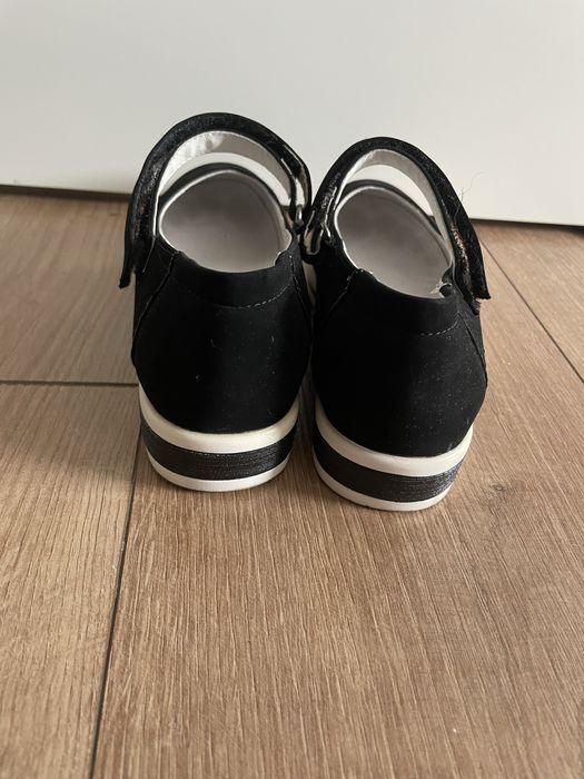 Туфли школьные на девочку