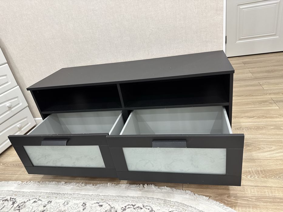 Теледидар тумбасы