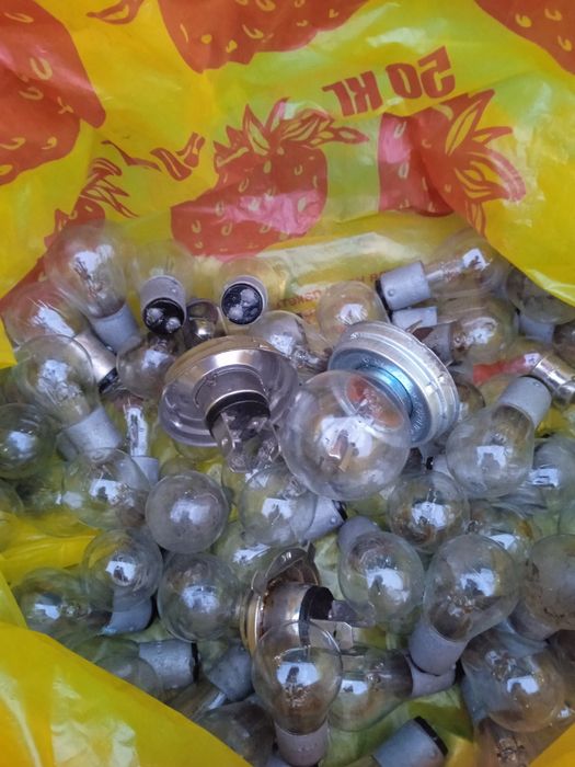 Продам лампочки для авто недорого