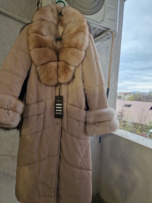 Haină impermeabilā, geacă matlasată cu blana vulpe