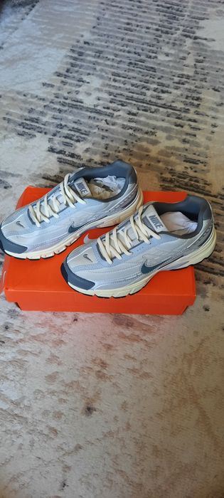 Новые Кроссовки Найк