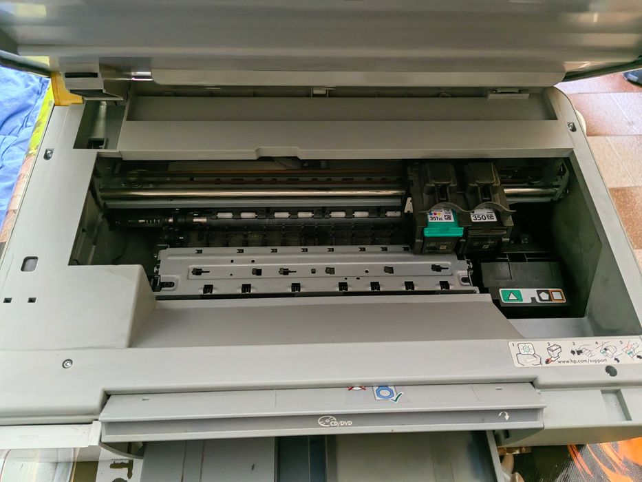 Продавам принтер HP Photosmart C5200