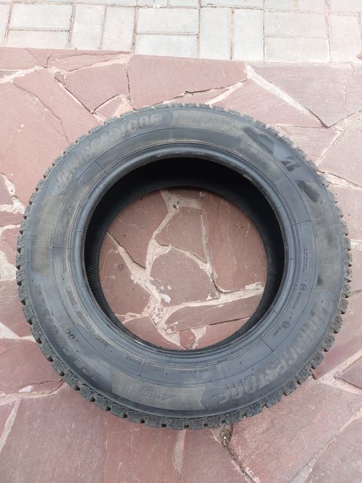 Продам б/у шины        .