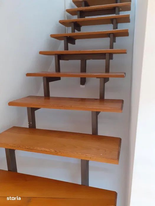 Apartament la mansarda zona Valea Aurie