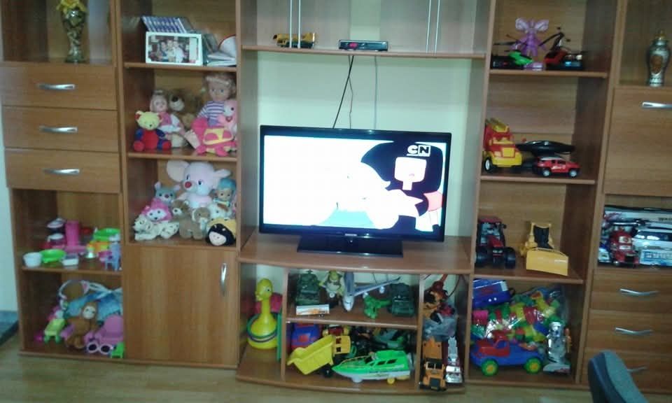 Vand mobila sufragerie și mobila bucatarie