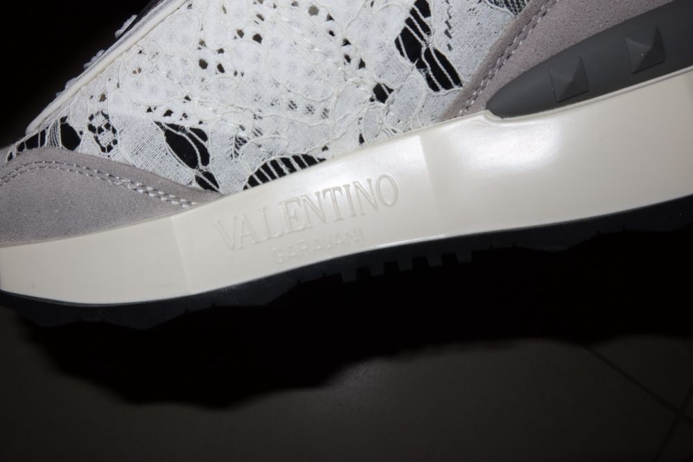 Налични дамски обувки Valentino 36/37 номер