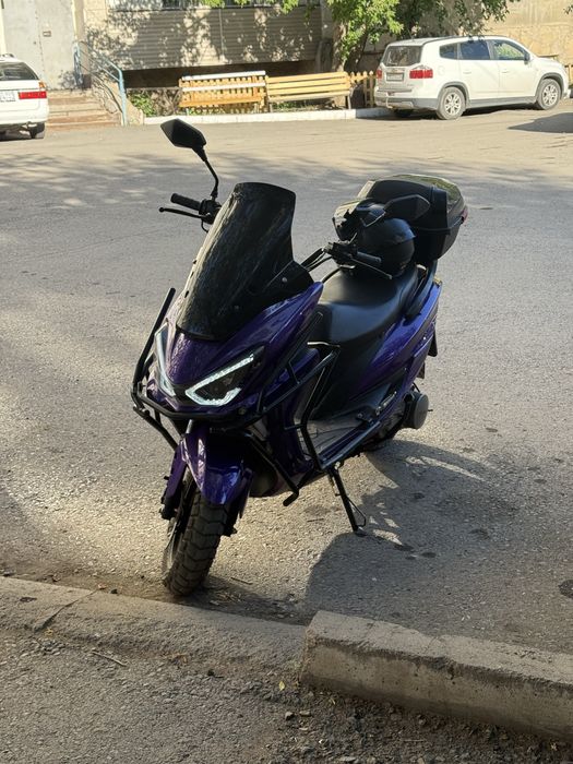 Продам мопед/скутер макси 165 кубов