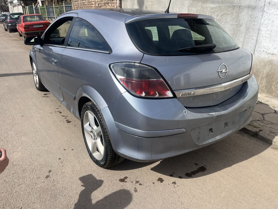 Opel Astra H 1.9 CDTI на части