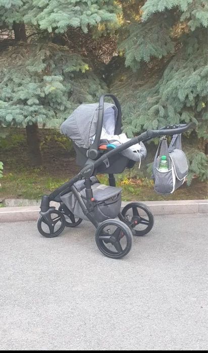 Продам коляску состояние хорошее