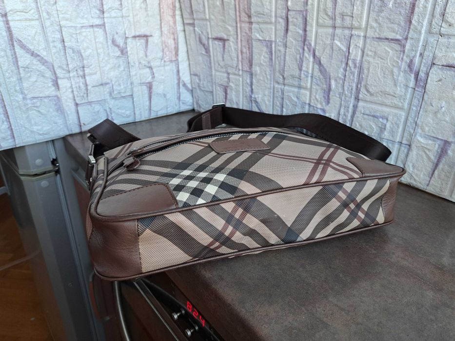 мъжка чанта Burberry,кафява карирана чанта-естествена кожа