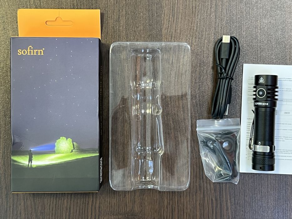 Sofirn SC18 мощен компактен фенер