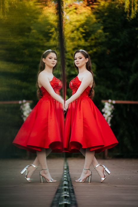 Vand rochie de ocazii speciale