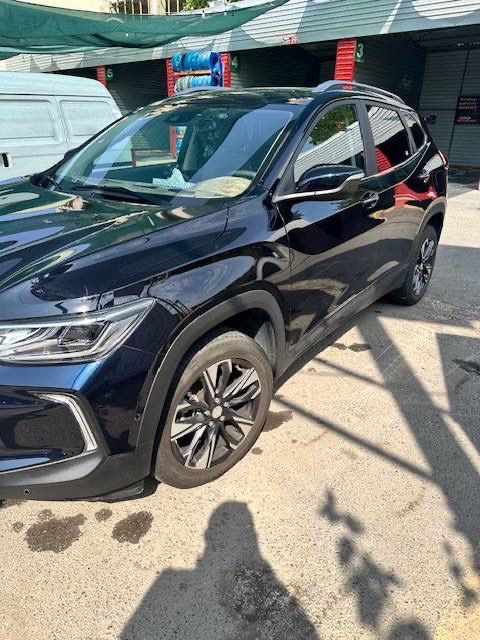 Tracker Premier сотилади