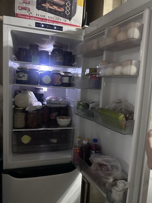 Продам холодильник