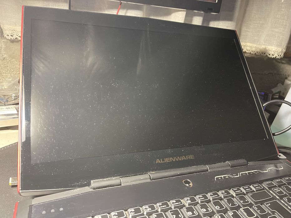 Laptop Alienware m17x r3 Gaming 17.3" FHD i7-2760qm 8GB SSD 128GB HDD 1TB Win 10 GTX 560m