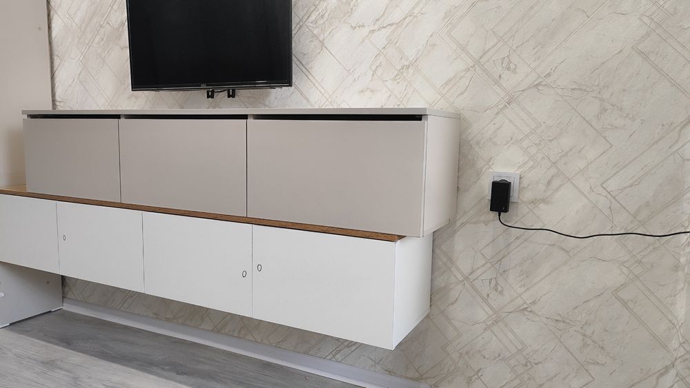 Тумбы и консоли под телевизор