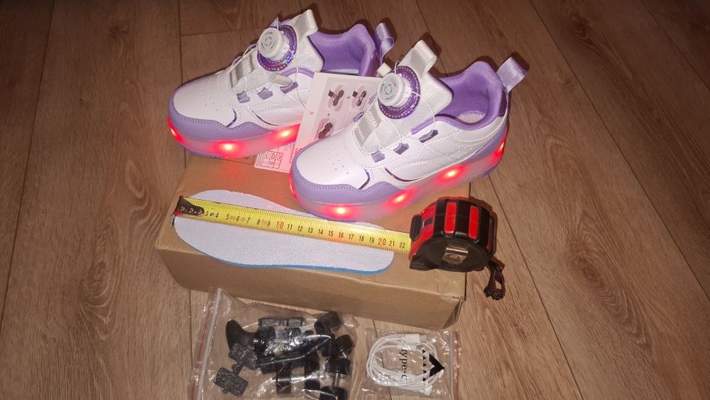 Ролкови кънки с LED светлини номер 33