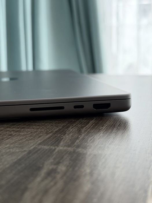 MacBook Pro 14” M1 Pro 32GB RAM 512GB SSD | 85% Battery | Space Gray | Оригинално зарядно