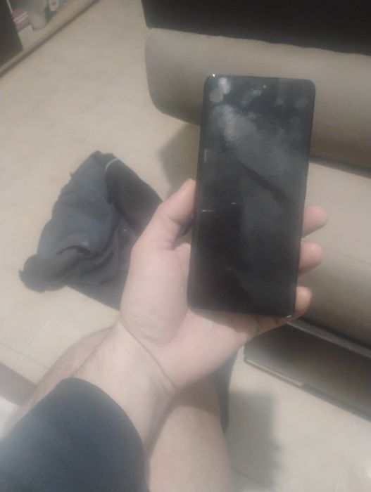 Продавам  honor megik 7 laite nov