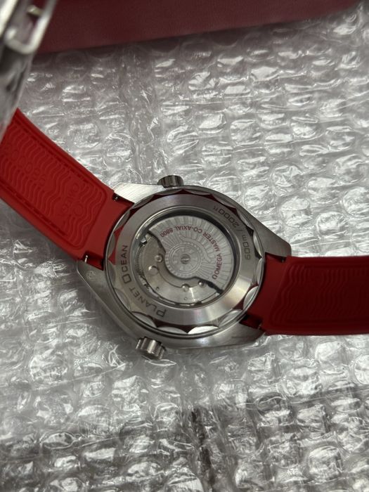 часы Omega новый