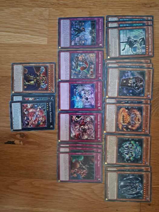 Yu-Gi-Oh deck cores