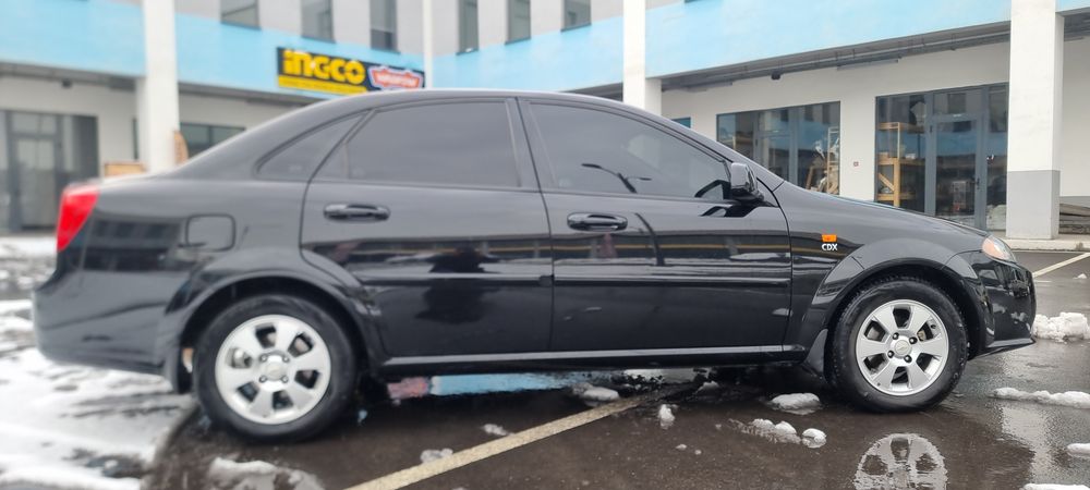 Lacceti 2022 probeg 37.000 km.