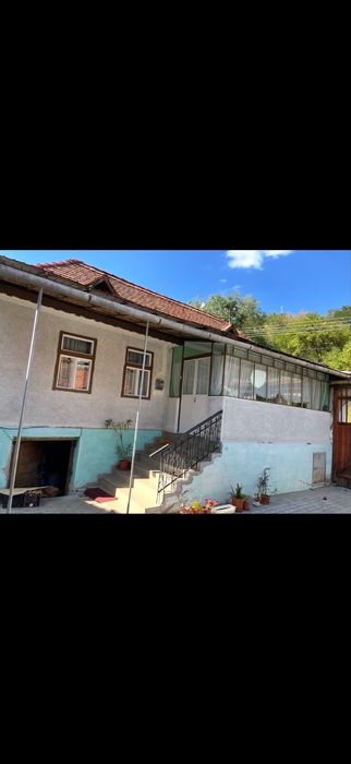 Vând casa in loc Gales,  oras Saliste