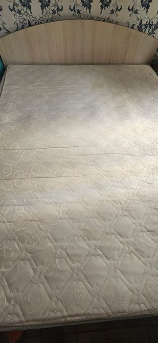 Срочно продам матрас для кровати